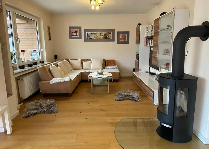 Haus Ostend Ganzes Mit Garten Ideal Fuer Zwei Erwachsene Und Zwei Dom wakacyjny Espelkamp-Mittwald