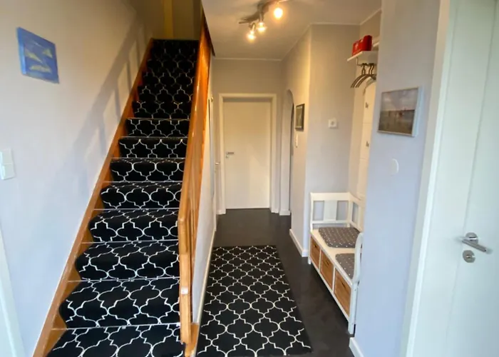 Haus Ostend Ganzes Mit Garten Ideal Fuer Zwei Erwachsene Und Zwei *