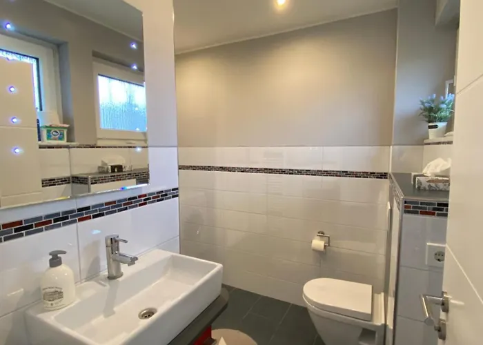 Haus Ostend Ganzes Mit Garten Ideal Fuer Zwei Erwachsene Und Zwei Espelkamp-Mittwald