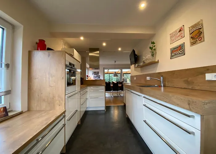 Haus Ostend Ganzes Mit Garten Ideal Fuer Zwei Erwachsene Und Zwei *